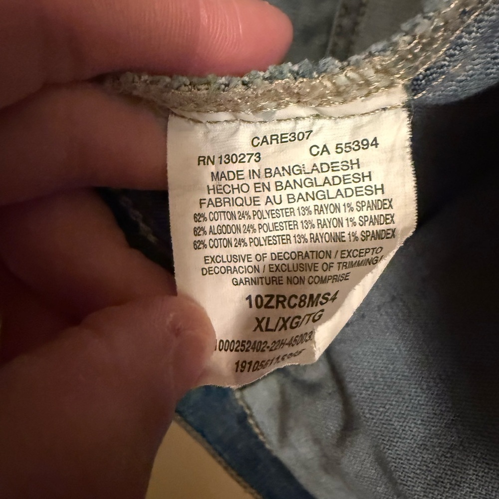 Lee Women's Classic Blue Jean Jacket - Picture 6 of 7